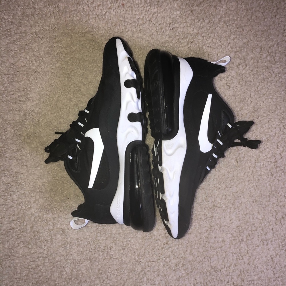 Women’s Nike Air Max 270